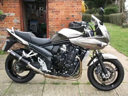 スズキ GSF 1250 バンディット 07- ブラック ラウンド エキゾースト カン Suzuki GSF 1250 Bandit 07- Black Round Exhaust Can 【並行輸入品】