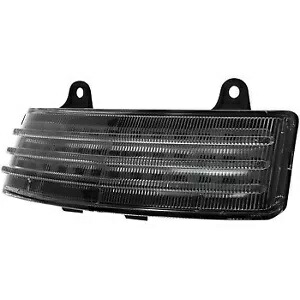 カスタム ダイナミクス スモーク リア LED TriBar テールライト 10-13 FLHX ストリート グライド用 Custom Dynamics Smoke Rear LED TriBar Taillight for 10-13 FLHX Street Glide 【並行輸入品】
