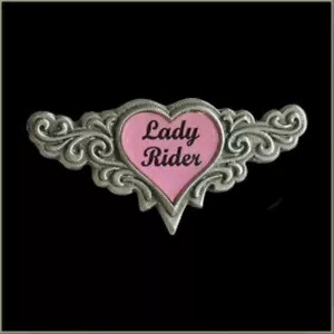 ピンクハート レディライダーピン バイカー/バイク/帽子/ベスト/ラペル用 Pink Heart Lady Rider Pin for Biker / Motorcycle / Hat / Vest / Lapel画像