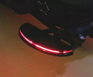 オートバイフロアボード用LEDランニングライト&ウインカーキット;赤 LED Running Light & Turn Signal Kit for Motorcycle Floor Boards; Red 【並行輸入品】