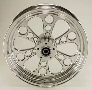 ハーレーダビッドソンおよびカスタム用アルティマ ポリッシュ クールカット 18 x 5.5 リアホイール Ultima Polished Kool Kat 18 x 5.5 Rear Wheel for Harley Davidson & Customs 【並行輸入品】｜カスタムパーツ WORLD倉庫