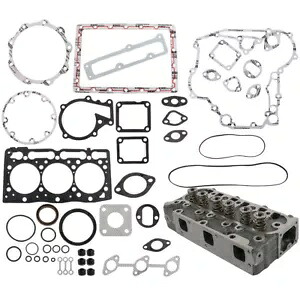 フルガスケットを備えたシリンダーヘッドはクボタ D1105 F2400 RTV1100 に適合します。 Cylinder Head Complete With Full Gasket Fits For Kubota D1105 F2400 RTV1100 【並行輸入品】