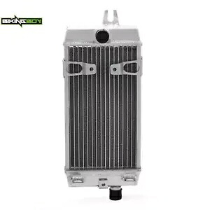 アルミラジエーター T2101333 トライアンフスピードツインスラクストン R RS 2017-2021 2020 Aluminum Radiator T2101333 For Triumph Speed Twin Thruxton R RS 2017-2021 2020 【並行輸入品】