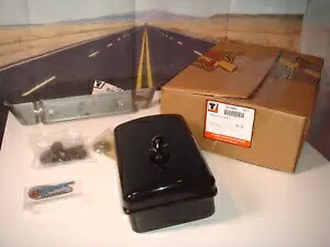 ハーレーツールボックス ナックルヘッド EL FL ブラック UL マウントキット 1936-1947 V-Twin 50-0041 X3 Harley Tool Box Knucklehead EL FL Black UL Mount Kit 1936-1947 V-Twin 50-0041 X3 【並行輸入品】