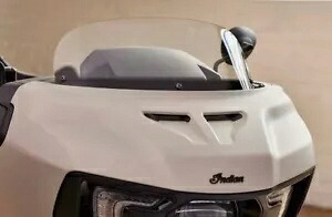 インディアン フロントガラス 着色 11 インチ ロー スクリーン 20-2024 パシュート チャレンジャー エリート X1 用 Indian Windshield Tinted 11" Low Screen for 20-2024 Pursuit Challenger Elite X1 【並行輸入品】｜カスタムパーツ WORLD倉庫