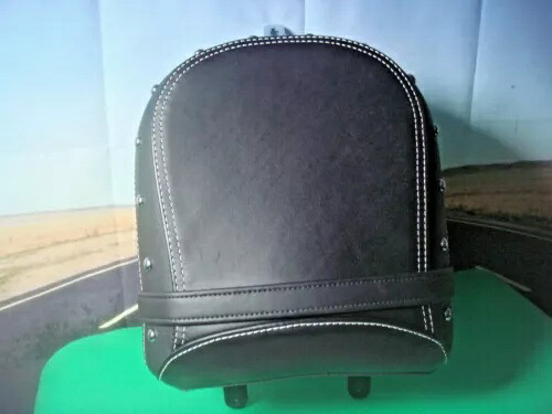 インディアン後部助手席ブラック チーフ ヴィンテージ クラシック D ホース 2685517-01 OH Indian Rear Passenger Seat Black For Chief Vintage Classic D Horse 2685517-01 OH 【並行輸入品】｜カスタムパーツ WORLD倉庫 75,625円