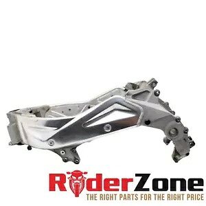 2004 - 2008 アプリリア RSV1000R フレーム メインシャーシ シルバー ストレート *凹みなし* 在庫 2004 - 2008 APRILIA RSV1000R FRAME MAIN CHASSIS SILVER STRAIGHT *NO DENTS* STOCK 【並行輸入品】