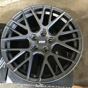 中古 18x9.5 ESR RF11 5x114.3 22 72.6 マットグラファイト ホイール(1) Used 18x9.5 ESR RF11 5x114.3 22 72.6 Matte Graphite Wheel(1) 【並行輸入品】 59,400円