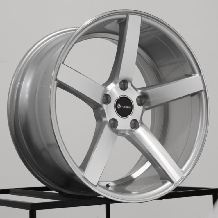 18x9 Vors TR5 5x114.3 35 シルバー ホイール リム 73.1 1 本 One 18x9 Vors TR5 5x114.3 35 Silver Wheel Rim 73.1 【並行輸入品】