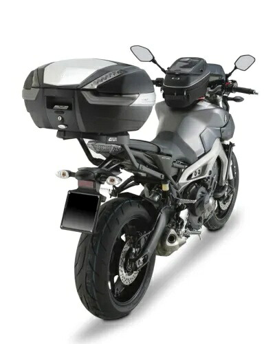 ヤマハ MT-07 14 GIVI V47NT トップボックス (完全な 2118FZ モノラックを含む) 在庫あり Yamaha MT-07 14 GIVI V47NT TOP BOX including complete 2118FZ MONORACK in STOCK 【並行輸入品】｜カスタムパーツ WORLD倉庫