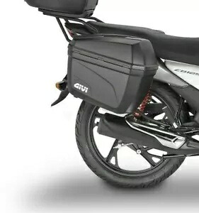 BENELLI TRK502 2017 パニアセット GIVI PL8712 ラック + E22N パニアサイドケース BENELLI TRK502 2017 Pannier Set GIVI PL8712 Rack + E22N Panniers side cases 【並行輸入品】｜カスタムパーツ WORLD倉庫