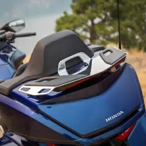 ホンダ 08L70-MKC-A00 クローム トランクラック Honda 08L70-MKC-A00 Chrome Trunk Rack 【並行輸入品】