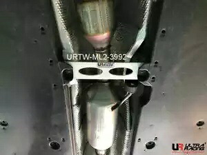 ミドルロアバー 2017-2023 レクサス ES 300H XZ10 / トヨタ カムリ XV70 2.5 2WD用 Middle Lower Bar for 2017-2023 Lexus ES 300H XZ10 / Toyota Camry XV70 2.5 2WD 【並行輸入品】 56,265円