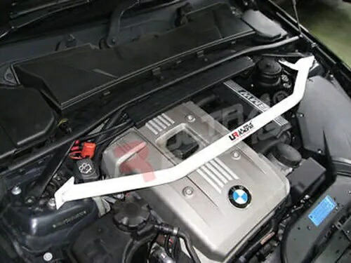 フロントストラットバー 2004-2015 2013 2012 BMW E84 / E87 / E90 / E91 ウルトラレーシング用 Front Strut Bar for 2004-2015 2013 2012 BMW E84 / E87 / E90 / E91 Ultra Racing 【並行輸入品】