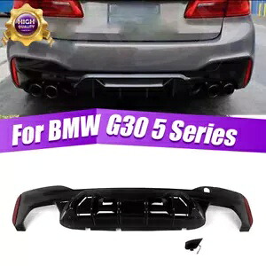 2017-23 BMW G30 5シリーズ M コンペティションスタイル グロスブラック リアバンパーディフューザー For 2017-23 BMW G30 5Series M Competition Style Gloss Black Rear Bumper Diffuser 【並行輸入品】