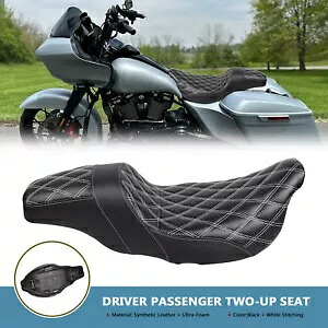 ハーレーロードキングFLHRストリートグライド用ホワイトライン運転席助手席ステップアップシート White Line Driver Passenger Step-Up Seat For Harley Road King FLHR Street Glide 【並行輸入品】