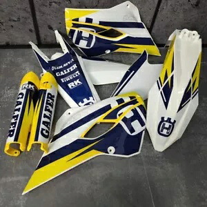 プラスチック + グラフィックス Husqvarna TE FE 2015 125 250 350 450 501 適用 Plastics + Graphics Husqvarna TE FE 2015 125 250 350 450 501 applied 【並行輸入品】｜カスタムパーツ WORLD倉庫