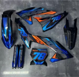 プラスチック + グラフィック KTM 2023 2024 XC XC-F SX SX-F + レースナンバー - キット適用 Plastics + Graphics KTM 2023 2024 XC XC-F SX SX-F + Race Number - Kit applied 【並行輸入品】 147,400円