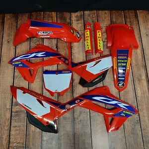 プラスチック + グラフィックキット NEW 2022 Polisport Restyle Honda CR125R CR250R 2002-2007 Plastics + Graphics kit NEW 2022 Polisport Restyle Honda CR125R CR250R 2002-2007 【並行輸入品】
