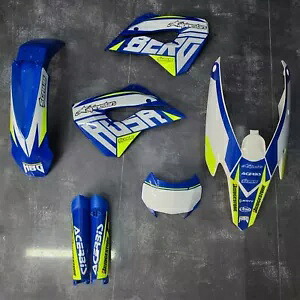 プラスチック + グラフィック Husaberg FE 2009 2010 2011 2012 + レースナンバー Plastics + Graphics Husaberg FE 2009 2010 2011 2012 + Race number 【並行輸入品】