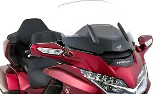 フロントガラス ラップアラウンド クリア スリップストリーマー T-268C 18-20 GL1800 ゴールドウィング用 Windshield Wraparound Clear Slipstreamer T-268C For 18-20 GL1800 GoldWing 【並行輸入品】