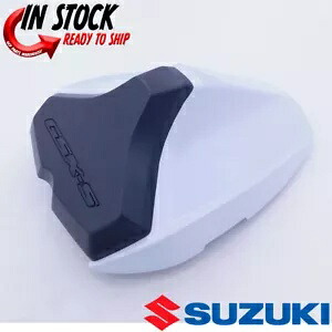 スズキ シートカウル ホワイト 2018-2023 GSX-S750 純正 OEM 新品 45500-13810-YWW SUZUKI SEAT COWL WHITE 2018 - 2023 GSX-S750 GENUINE OEM NEW 45500-13810-YWW 【並行輸入品】