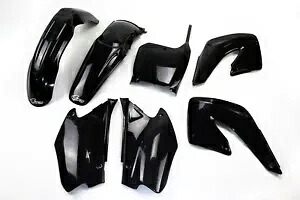 UFO ブラックプラスチックキット ホンダ用: CR125R (2000-2001)、CR250R (2000-2001) UFO Black Plastic Kit for Honda: CR125R (2000-2001), CR250R (2000-2001) 【並行輸入品】