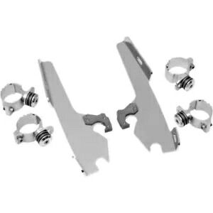 Memphis Shades ファッツ/スリム フロントガラス取り付けキット ハーレー FXST ソフテイル 86-10 用 Memphis Shades Fats/Slim Windshield Mounting Kit for Harley FXST Softaill 86-10 【並行輸入品】