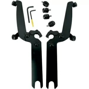 Memphis Shades スポーツシールド取り付けキット ハーレー FLSTC ライトバーなし 00-17用 Memphis Shades Sportshield Mounting Kit for Harley FLSTC w/o Light Bar 00-17 【並行輸入品】