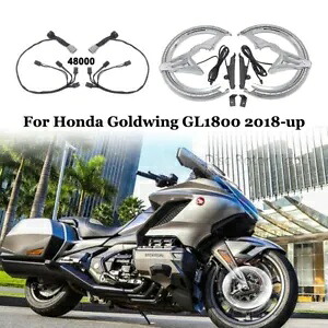 ブレーキディスクローターカバー LED ターンシグナルライト ホンダ ゴールドウィング GL1800 2018-UP Brake Disc Rotors Covers LED Turn Signal Light For Honda GoldWing GL1800 2018-UP 【並行輸入品】
