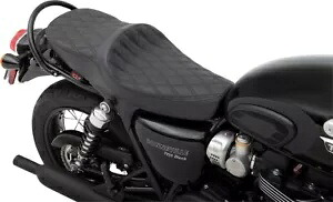 ダブルダイヤモンド ビニール 2 アップ シート ブラック ロー Z1R 0810-2220 ボンネビル T100/120 用 Double Diamond Vinyl 2-Up Seat Black Low Z1R 0810-2220 For Bonneville T100/120 【並行輸入品】
