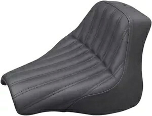 レネゲード ナックル ソロシート 黒ゲルサドルメン 818-28-0023 Renegade Knuckle Solo Seat Black Gel Saddlemen 818-28-0023 【並行輸入品】｜カスタムパーツ WORLD倉庫