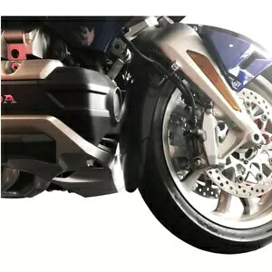 PUIG フロントフェンダーエクステンション ホンダ ゴールドウィング GL 1800 2018 - 2023 ブラック 3900N PUIG FRONT FENDER EXTENSION FOR HONDA GOLD WING GL 1800 2018 - 2023 BLACK 3900N 【並行輸入品】