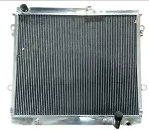 ラジエーター フィット トヨタ ランドクルーザー VDJ200R 200 シリーズ 4.5L V8 ターボディーゼル 07-15 AT Radiator Fit TOYOTA Landcruiser VDJ200R 200 Series 4.5L V8 Turbo Diesel 07-15 AT 【並行輸入品】