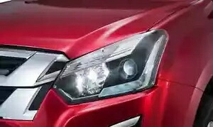 いすゞ純正 MU-X ヘッドライトプロテクター 2 個セット MY2021 Genuine Isuzu MU-X Headlight Protectors Set Of 2 MY2021 【並行輸入品】