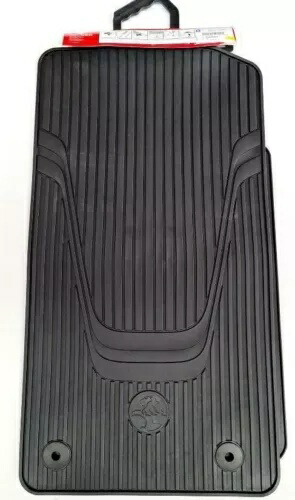 純正 Holden ラバーフロアマット Commodore VF VF2 SS Evoke Calais SS Ute Sed 用 Genuine Holden Rubber Floor Mats for Commodore VF VF2 SS Evoke Calais SS Ute Sed 【並行輸入品】