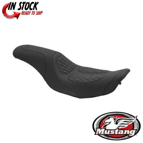 マスタング デイブ ペレウィッツ シグネチャー シリーズ ファストバック 2アップ シート 97-07 ハーレー FLHR FLHX Mustang Dave Perewitz Signature Series Fastback 2-Up Seat 97-07 Harley FLHR FLHX 【並行輸入品】
