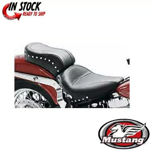 マスタング スタッズ付きスタンダード スタイル シート DS-900218 Mustang Studded Standard Style Seat DS-900218 【並行輸入品】
