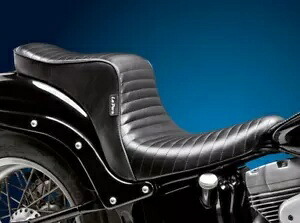 Le Pera チェロキー シート ブラック プリーツ 2 Up 18+ FXBB ハーレー ソフテイル ストリート ボブ Le Pera Cherokee Seat Black Pleated 2 Up 18+ FXBB Harley Softail Street Bob 【並行輸入品】