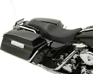 ドラッグスペシャリティーズ シート キャバレロ ??ダイヤモンドステッチ ハーレーロードキング FLHR用 Drag Specialties Seat Caballero Diamond Stitch for Harley Road King FLHR 【並行輸入品】