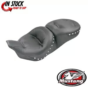 マスタング リーガル スタイル Chr スタッズ ワンピース ウルトラ シート ハーレー ツーリング 08-20 Mustang Regal Style Chr Studded One Piece Ultra Seat Harley Touring 08-20 【並行輸入品】