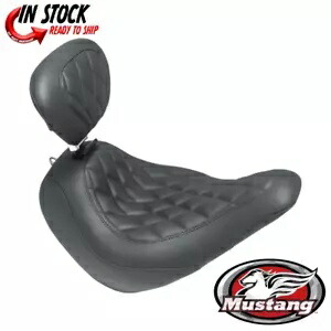 マスタング ワイドトリッパー ソロシート ブラックダイヤモンド バックレスト付き ハーレー FXLR FLSB 18-19 Mustang Wide Tripper Solo Seat Black Diamond w/Backrest Harley FXLR FLSB 18-19 【並行輸入品】