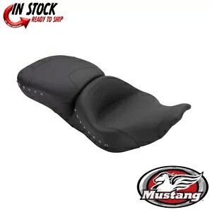 マスタング スーパー ツーリング シート スタッド 0801-0838 Mustang Super Touring Seats Studded 0801-0838 【並行輸入品】｜カスタムパーツ WORLD倉庫