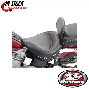 マスタング ワイド ソロ スタッズ シート バックレスト/コンチョ付き ハーレー ソフテイル FXST/FLST 84-99 Mustang Wide Solo Studded Seat w/Backrest/Concho Harley Softail FXST/FLST 84-99 【並行輸入品】｜カスタムパーツ WORLD倉庫