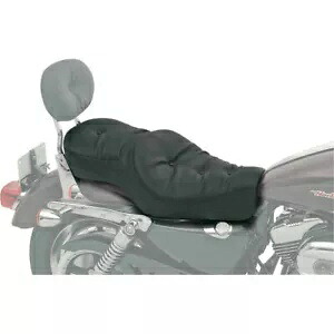 ドラッグスペシャリティーズ ピロートップ ワイド ロープロファイル シート 2004-19 ハーレー スポーツスター XL Drag Specialties Pillow Top Wide Low-Profile Seat 2004-19 Harley Sportster XL 【並行輸入品】｜カスタムパーツ WORLD倉庫