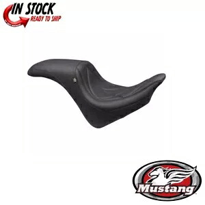 マスタング ブラック トリッパー ファストバック 2 アップ シート 2010-2020 ホンダ フューリー VT1300CX 用 Mustang Black Tripper Fastback 2-Up Seat for 2010-2020 Honda Fury VT1300CX 【並行輸入品】