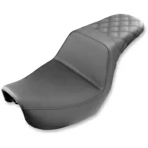 Saddlemen ブラック ステップアップ リア LS シート 2006 ～ 2017 ハーレー ダイナ モデルに適合 Saddlemen Black Step Up Rear LS Seat fits 2006 - 2017 Harley Dyna Models 【並行輸入品】