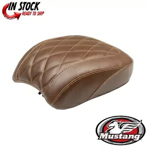 マスタング ワイド トリッパー ソロ シート ブラウン ダイヤモンド リア - ピリオン パッド 0802-1247 Mustang Wide Tripper Solo Seat Brown Diamond Rear - Pillion Pad 0802-1247 【並行輸入品】