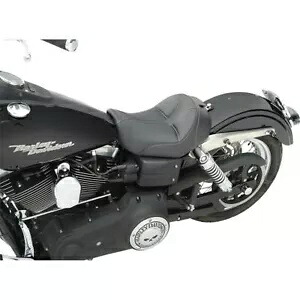 Saddlemen ドミネーター ドライバー ソロシート バックレストスロット付き 2006-17 ハーレー ダイナ モデル Saddlemen Dominator D Solo Seat w/ Backrest Slot 2006-17 Harley Dyna Models 【並行輸入品】