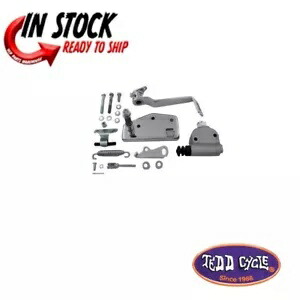 V-Twin によるハーレーダビッドソン用クローム フォワード ブレーキ コントロール キット 油圧式 Chrome Forward Brake Control Kit Hydraulic for Harley Davidson by V-Twin 【並行輸入品】